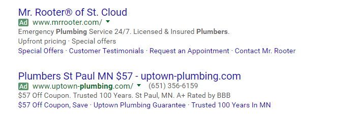 Example of a poorly optimized Google Ads ad that has poorly written sitelinks and callouts